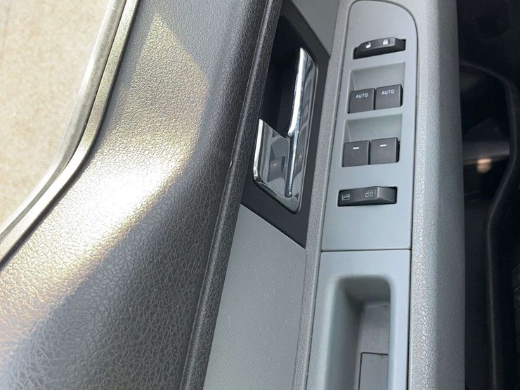 2012-ford-f150-image-24