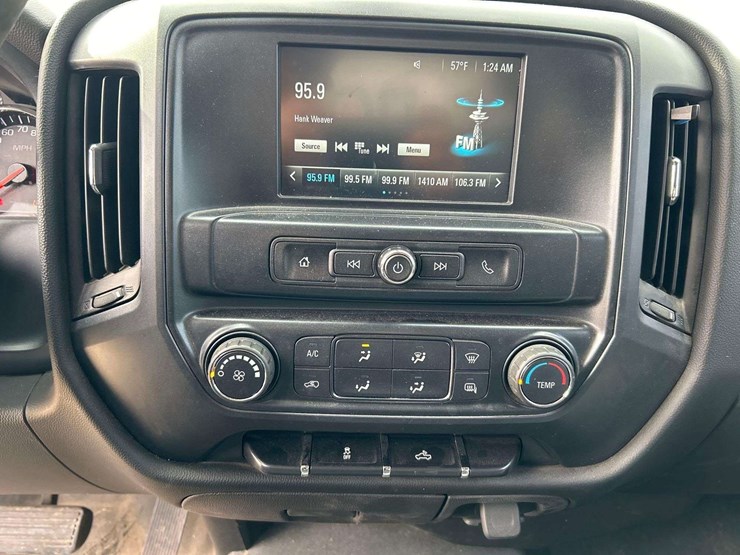 2018-chevrolet-silverado-1500-image-16