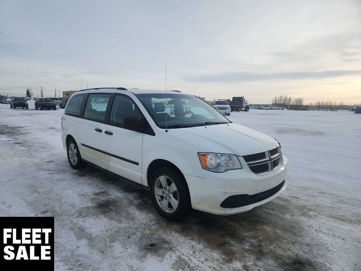 2015-dodge-grand-caravan-image-4