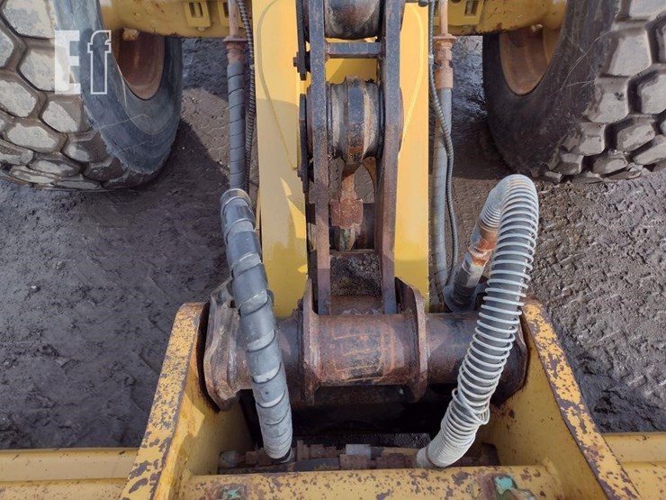 caterpillar-930g-image-17