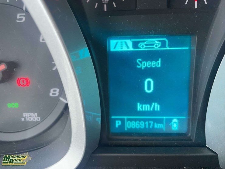 2017-chevrolet-equinox-image-13