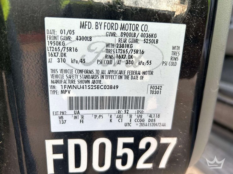 2005-ford-excursion-image-5