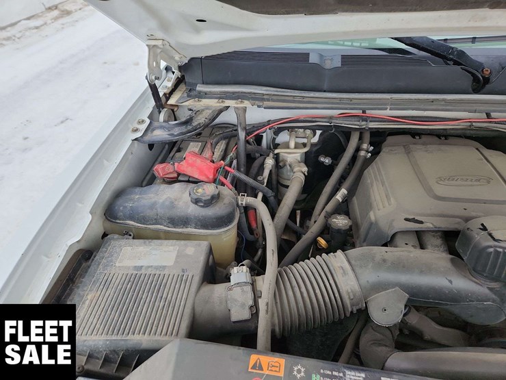 2011-chevrolet-silverado-1500-image-32