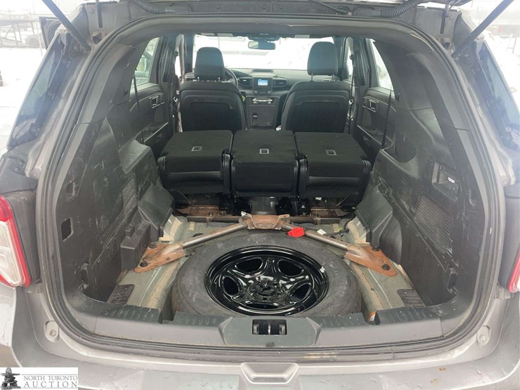 2020-ford-explorer-police-interceptor-image-28