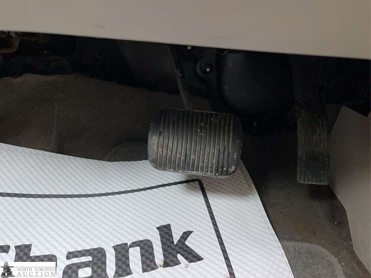 2012-ford-escape-xlt-image-24