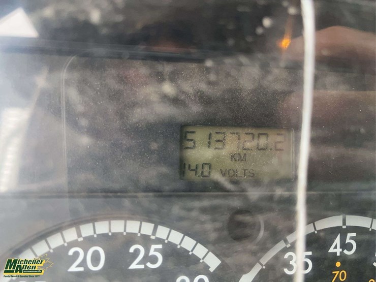 2007-sterling-lt9500-image-17