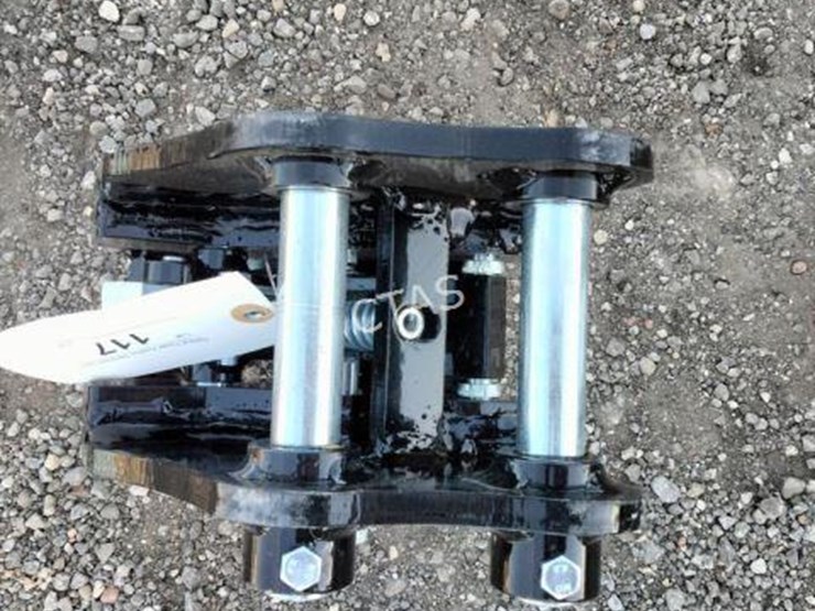 #117-•-mini-excavator-semi-automatic-quick-attach-image-3