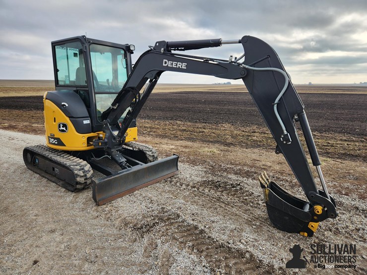 2020-deere-35g-image-3