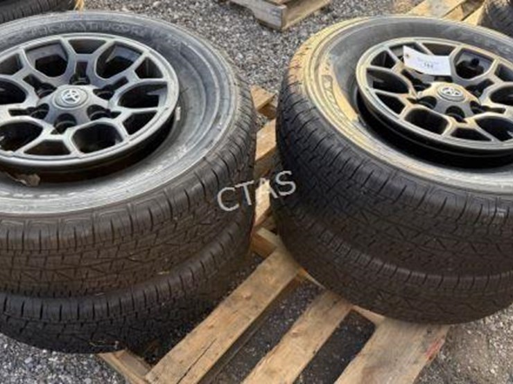 toyota-tacoma-image-1