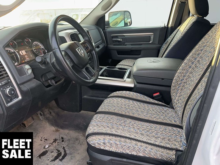 2015-dodge-1500-image-14