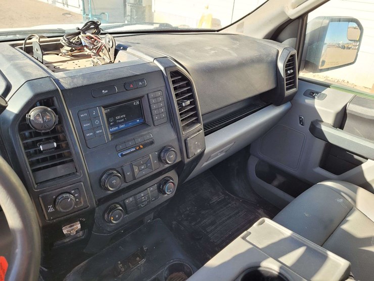 2018-ford-f150-xl-image-8