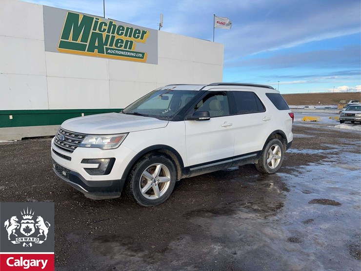 2016-ford-explorer-image-1
