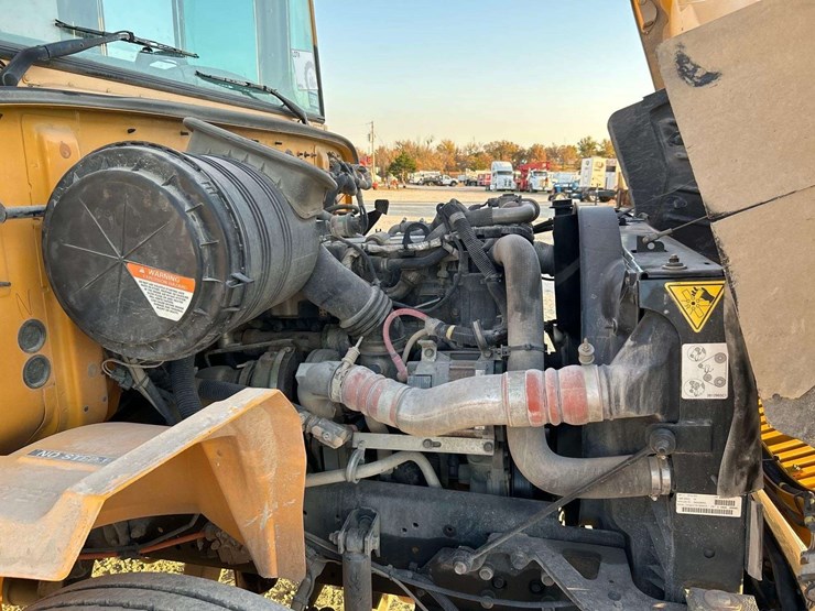 2009-ic-corporation-pb105-school-bus-image-10