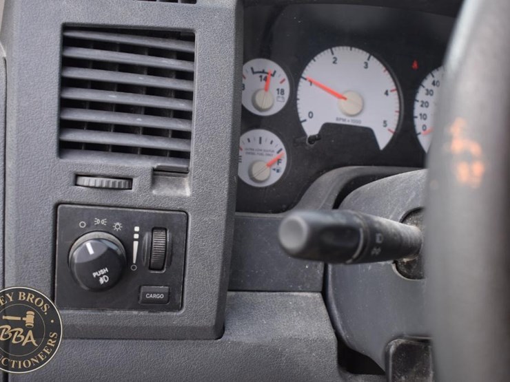 2007-dodge-ram-3500-image-32