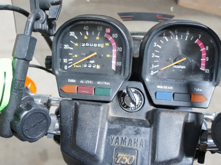 1982-yamaha-xv750-virago-motorcycle-image-7