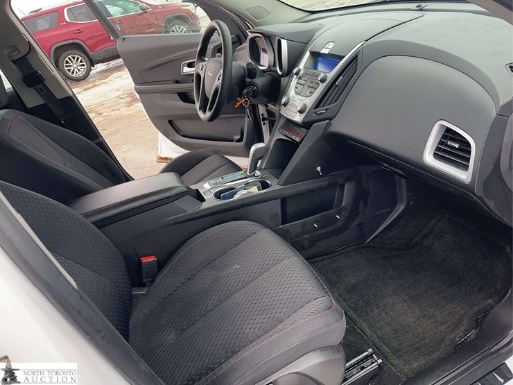 2014-chevrolet-equinox-image-32