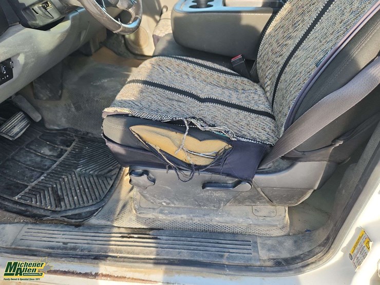 2013-gmc-sierra-2500hd-image-37