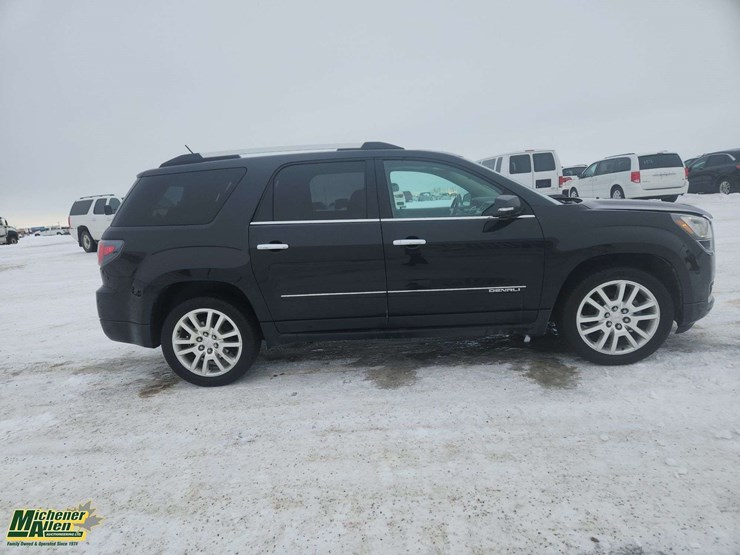 2015-gmc-acadia-image-10
