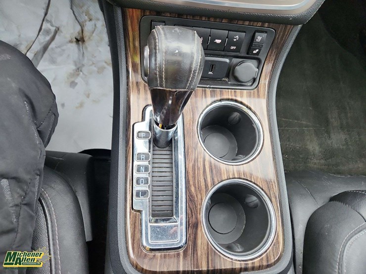 2015-gmc-acadia-image-20