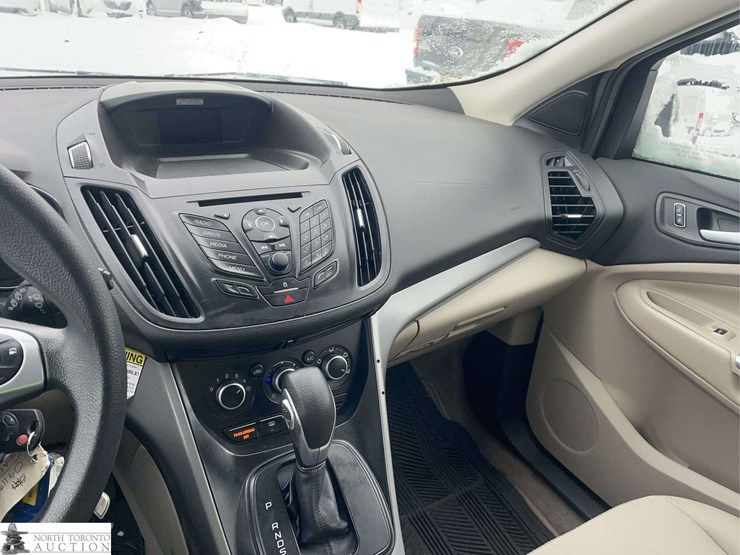 2016-ford-escape-image-17