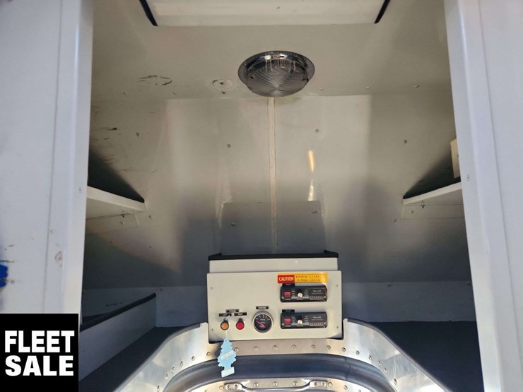 2006-ford-f550-image-28