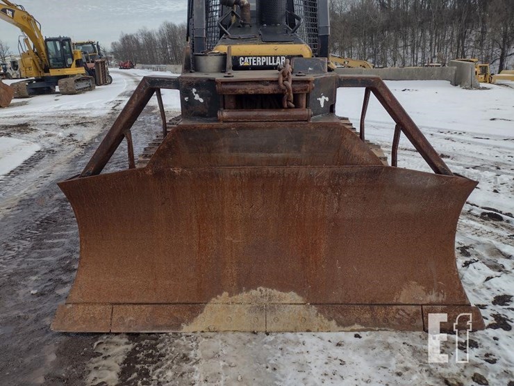 2005-caterpillar-d4g-xl-image-19