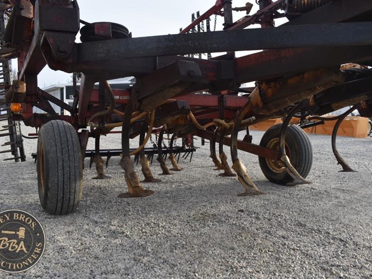 international-field-cultivator-38904-image-19