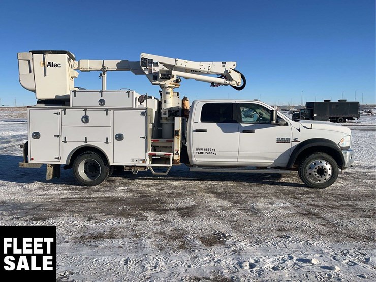2016-ram-5500-s/a-bucket-truck-image-7