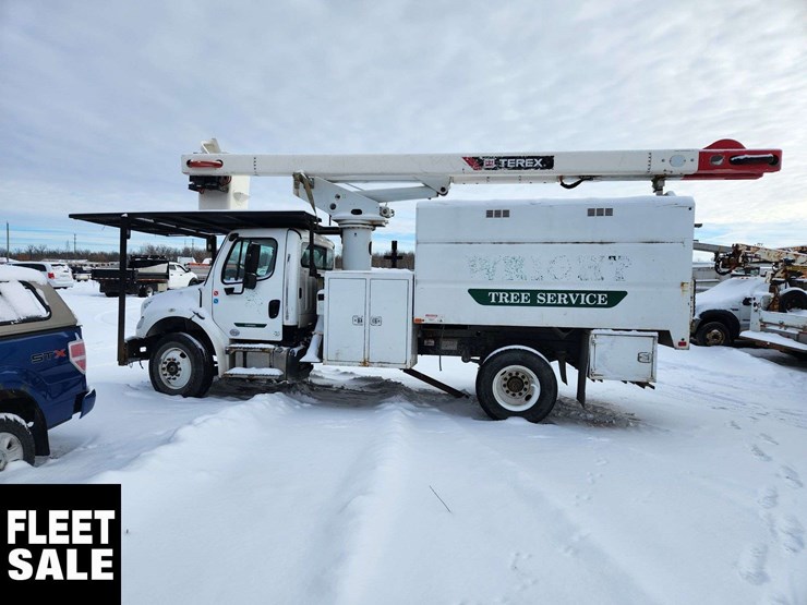 2020-freightliner-m2-106-image-5