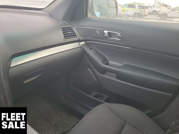 2016-ford-explorer-image-20