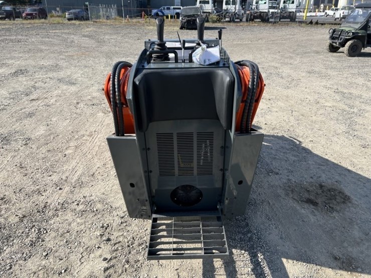 2025-hurricane-hrc600l-mini-compact-track-loader-image-5