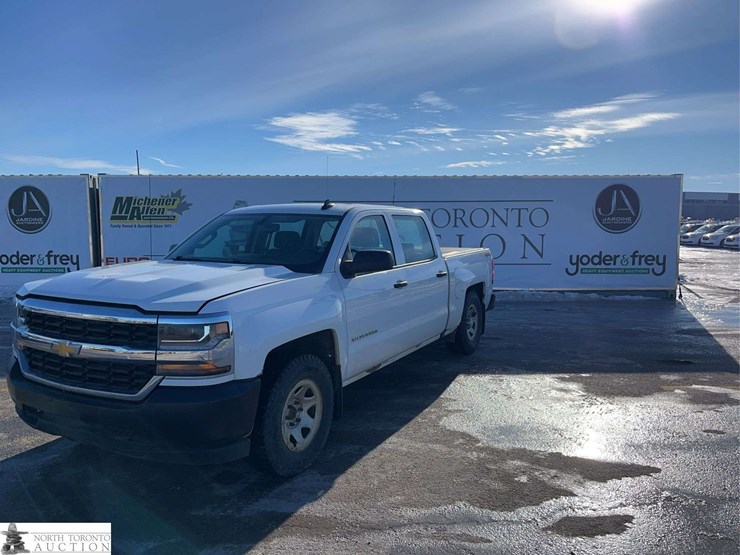 2018-chevrolet-silverado-1500-image-1