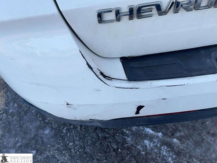 2013-chevrolet-traverse-image-30