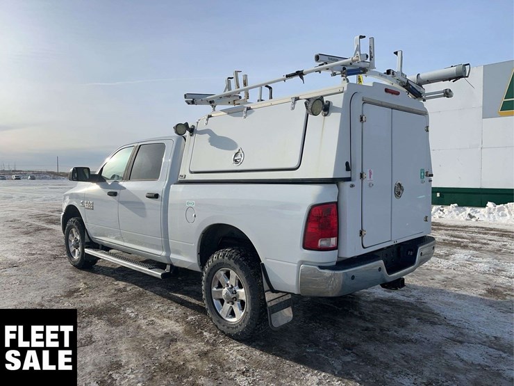 2015-dodge-2500-image-3