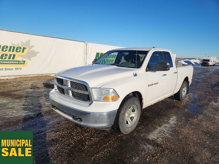 2011-dodge-1500-image-1