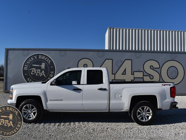 2014-chevrolet-silverado-1500-lt-image-2