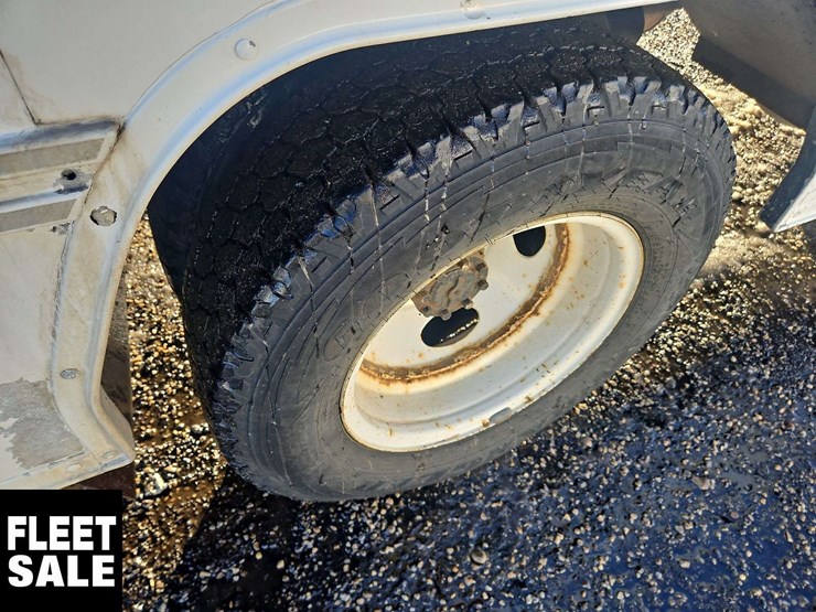 2012-ford-e-series-s/a-service-cube-van-image-12