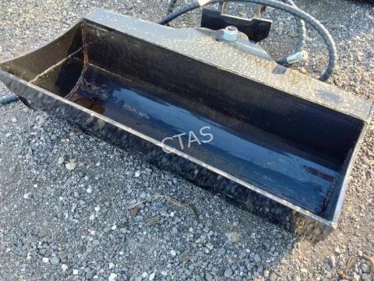 #47-•-mini-excavator-80cm-hydraulic-tilting-bucket-image-3