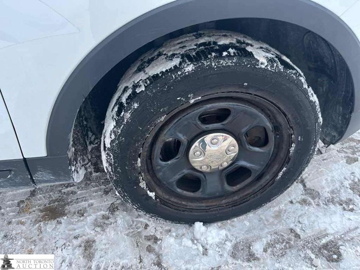 2018-ford-explorer-image-29