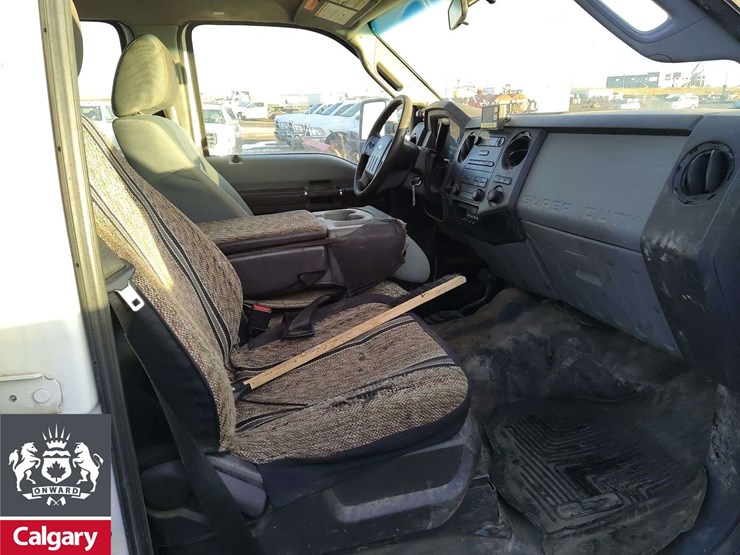 2015-ford-f550-image-21