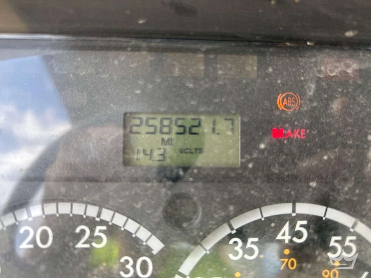 2013-freightliner-m2-ta45m-altec-bucket-truck-image-7