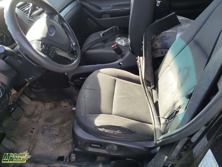 2018-ford-explorer-image-9