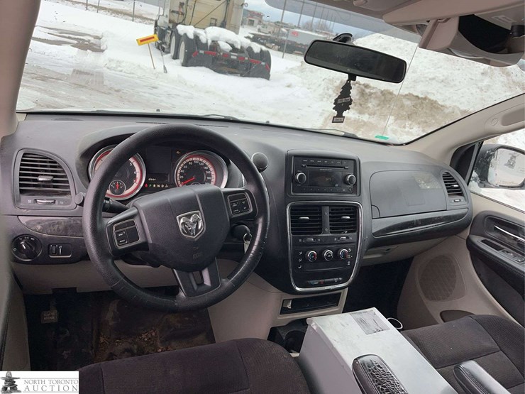 2014-ram-c/v-tradesman-image-38