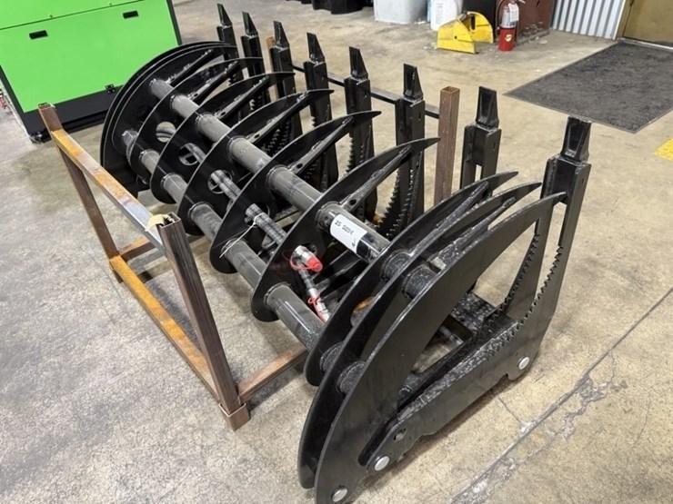 2025-giyi-gy-clg72-curved-log-grapple-image-2