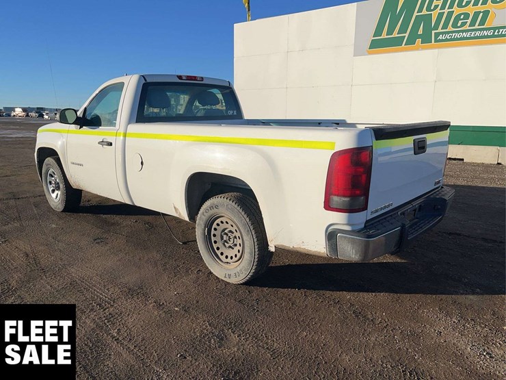 2013-gmc-sierra-1500-image-3