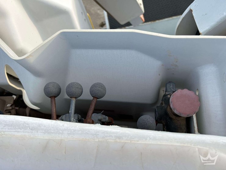 2004-international-durastar-4300-image-36