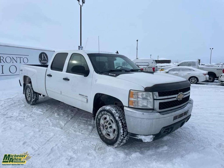 2011-chevrolet-k2500-image-8