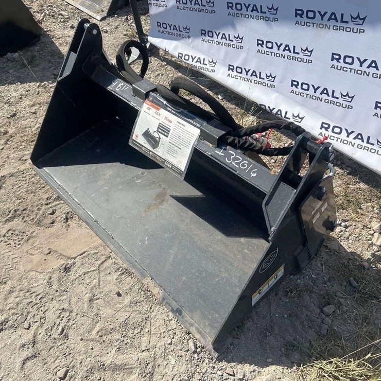 2025 Wolverine MCB-11-48W 48in Hydraulic 4-Way Clamshell Bucket Skid Steer Attachment