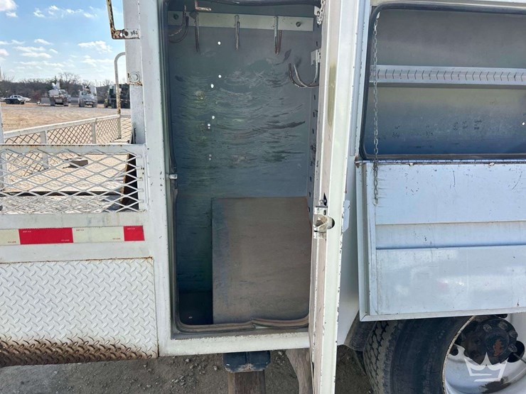 2007-ford-f750-image-25