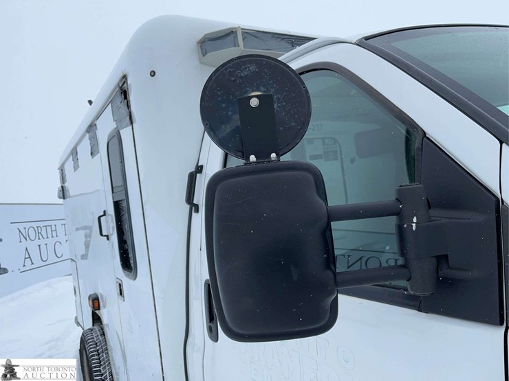 2016-chevrolet-express-g3500-image-40